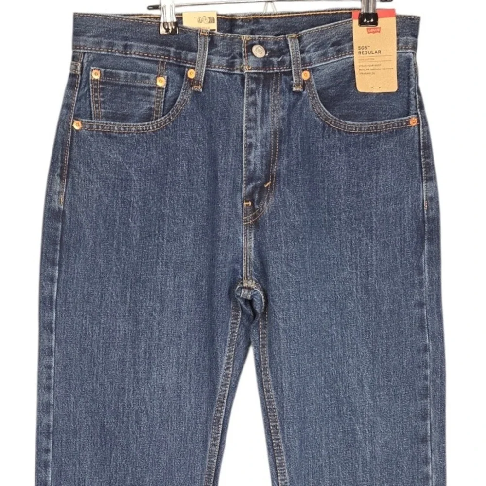 Levis 505 Regular Fit Jeans Mens 32x34 Blue Straight Leg Medium Wash Denim NEW